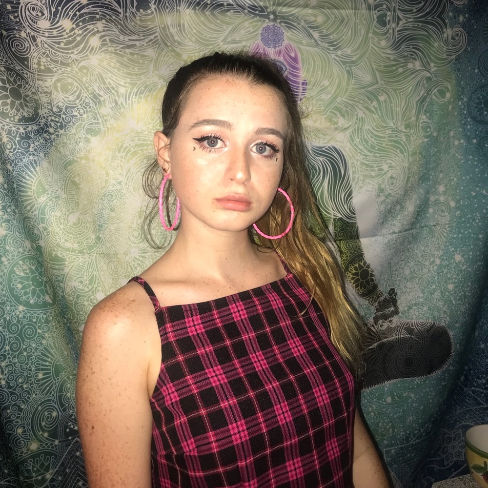 Meet your Posher, Claire